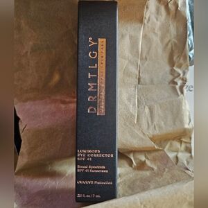 DRMTLGY Luminous Eye Corrector SPF 41 - Black